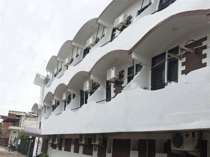 Oyo 7128 Hotel Rama Karnāl Exterior foto